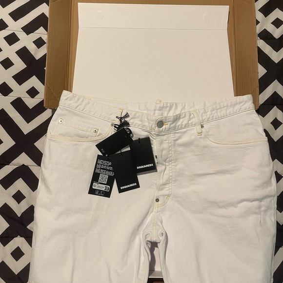 DSQUARED2. GARMENT DYED MARINE SHORTS - Picture 5 of 10